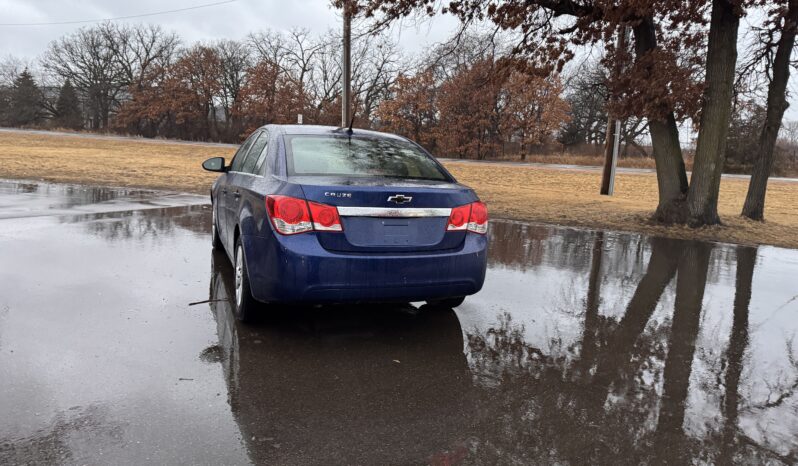 Chevrolet Cruze LS 2012 full